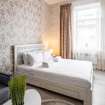 Alfa Apartments Krekhivska 11 Lviv Kültér fotó